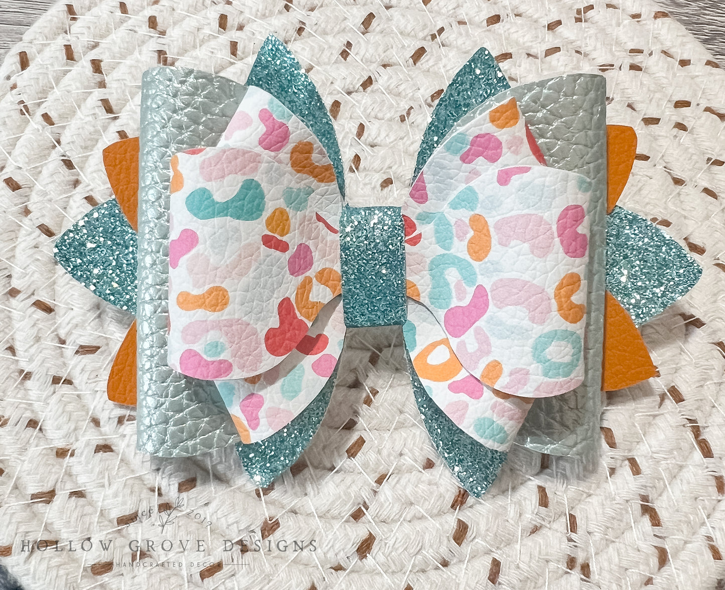 Teal Leopard Tumbler Bow