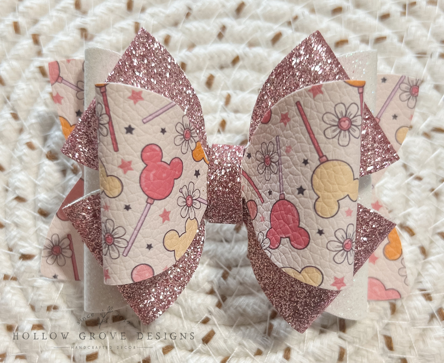 Mouse Pop Tumbler Bow