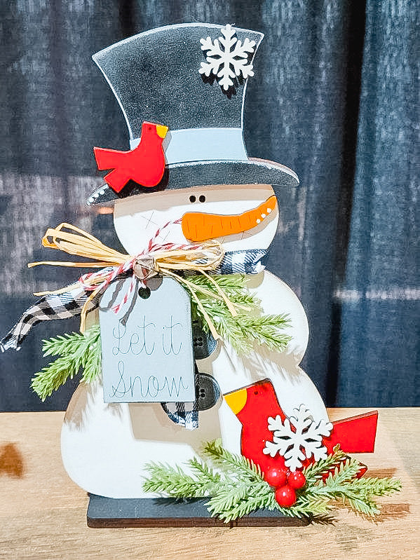 Cardinal Snowman Shelf Sitter